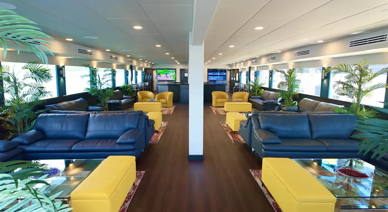 115ft Upus photo 5