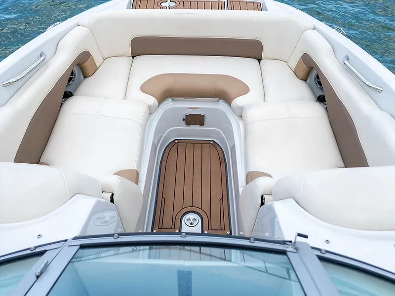 26ft Crowline photo 4