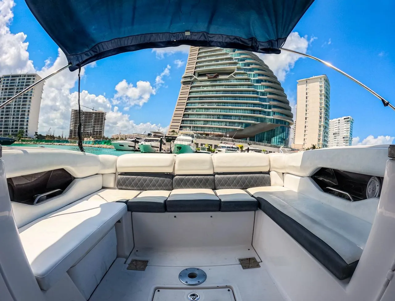 27ft Regal photo 4