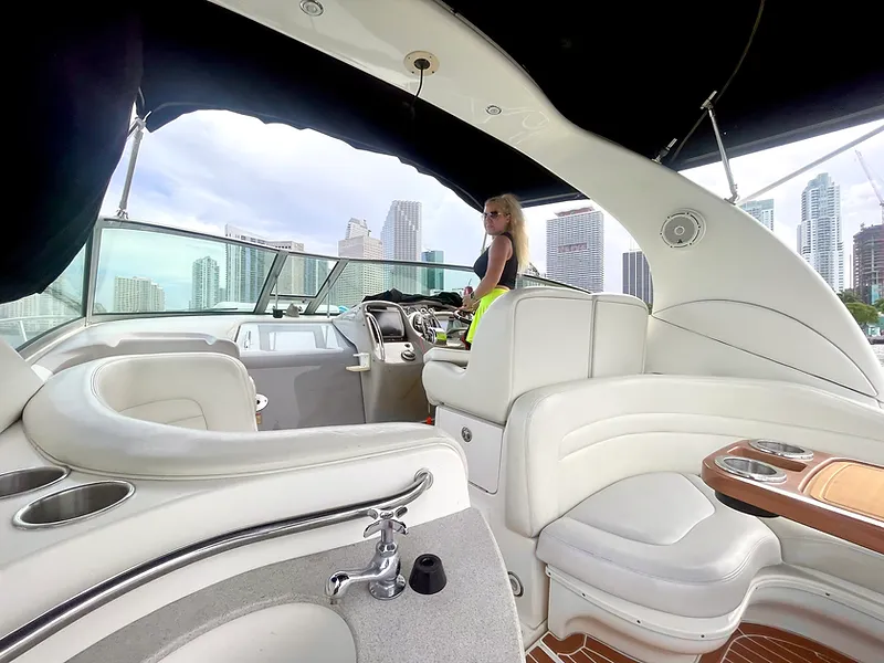 37ft Searay photo 3