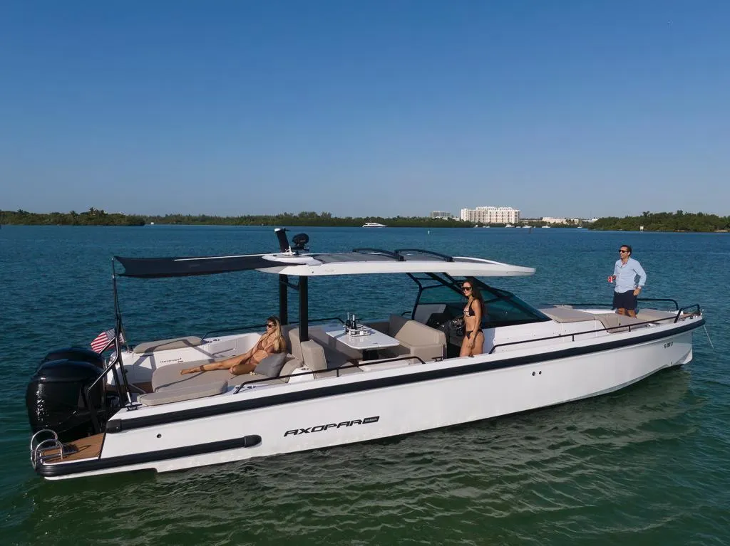 38ft Axopar photo 2
