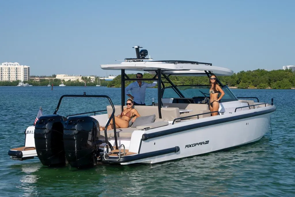 38ft Axopar photo 3