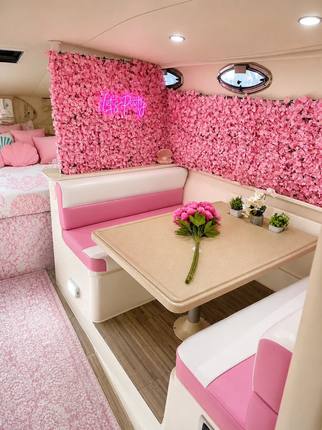 38ft Pink Express Cruiser photo 5