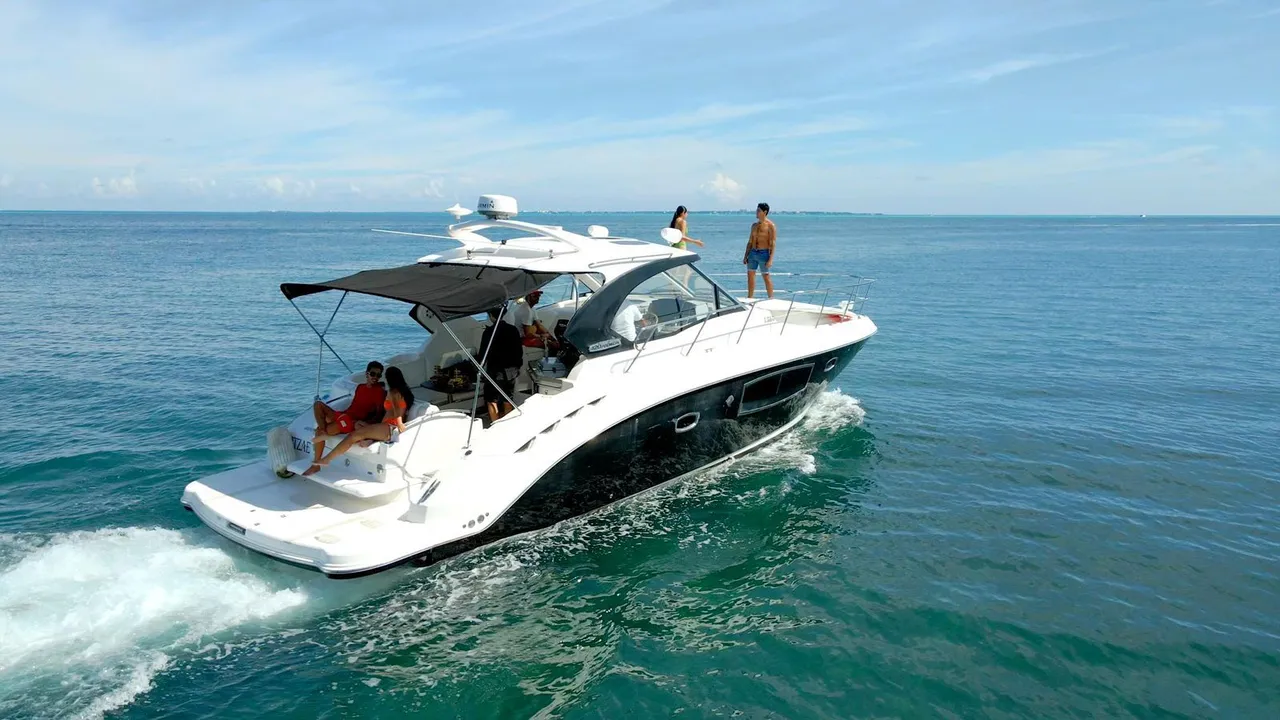 42ft Chaparral photo 2