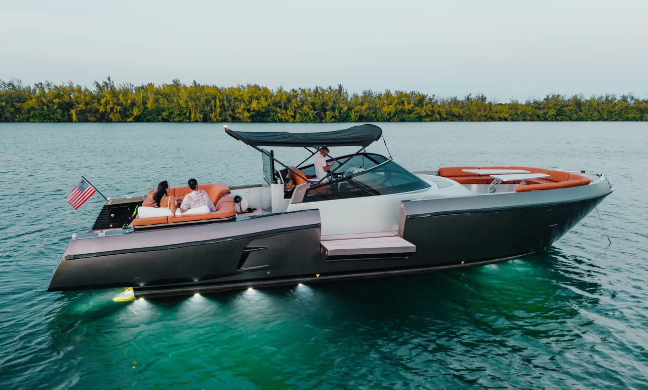 43ft Continental G — photo 1
