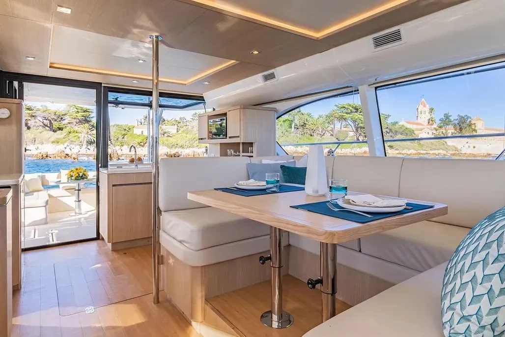 44ft Aquila Power Catamaran (2024) photo 5