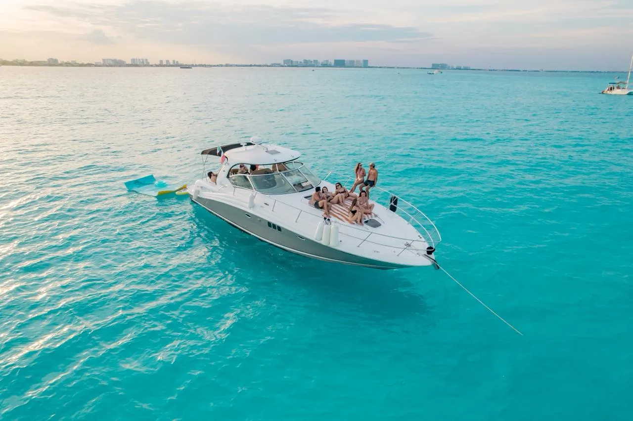44ft Sea Ray photo 3