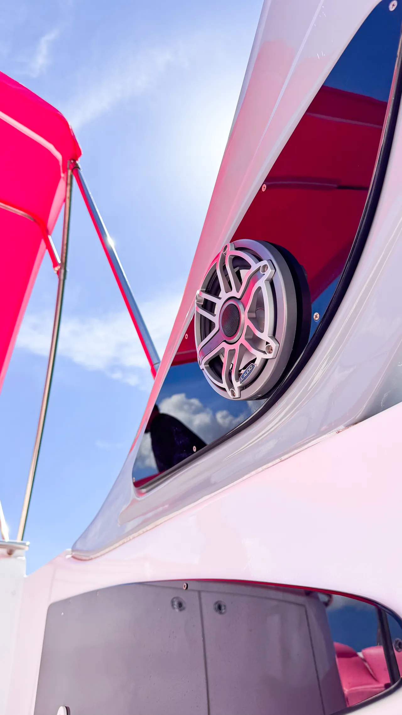 46ft Maxum Pink photo 5