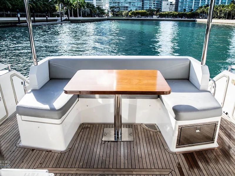 52ft Azimut (2020) photo 5