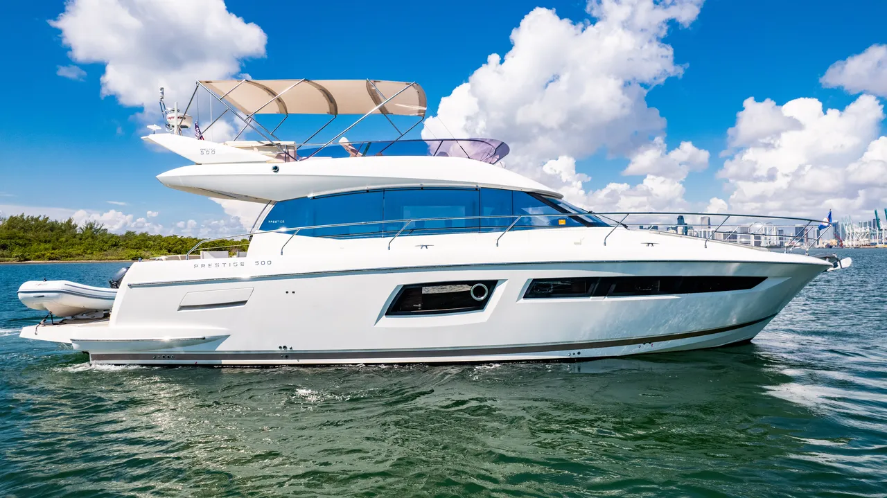 52ft Prestige (2017) - Bimini photo 2
