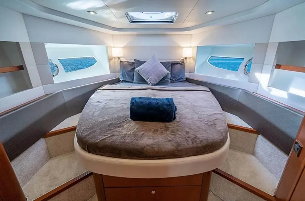 53ft Beneteau photo 2