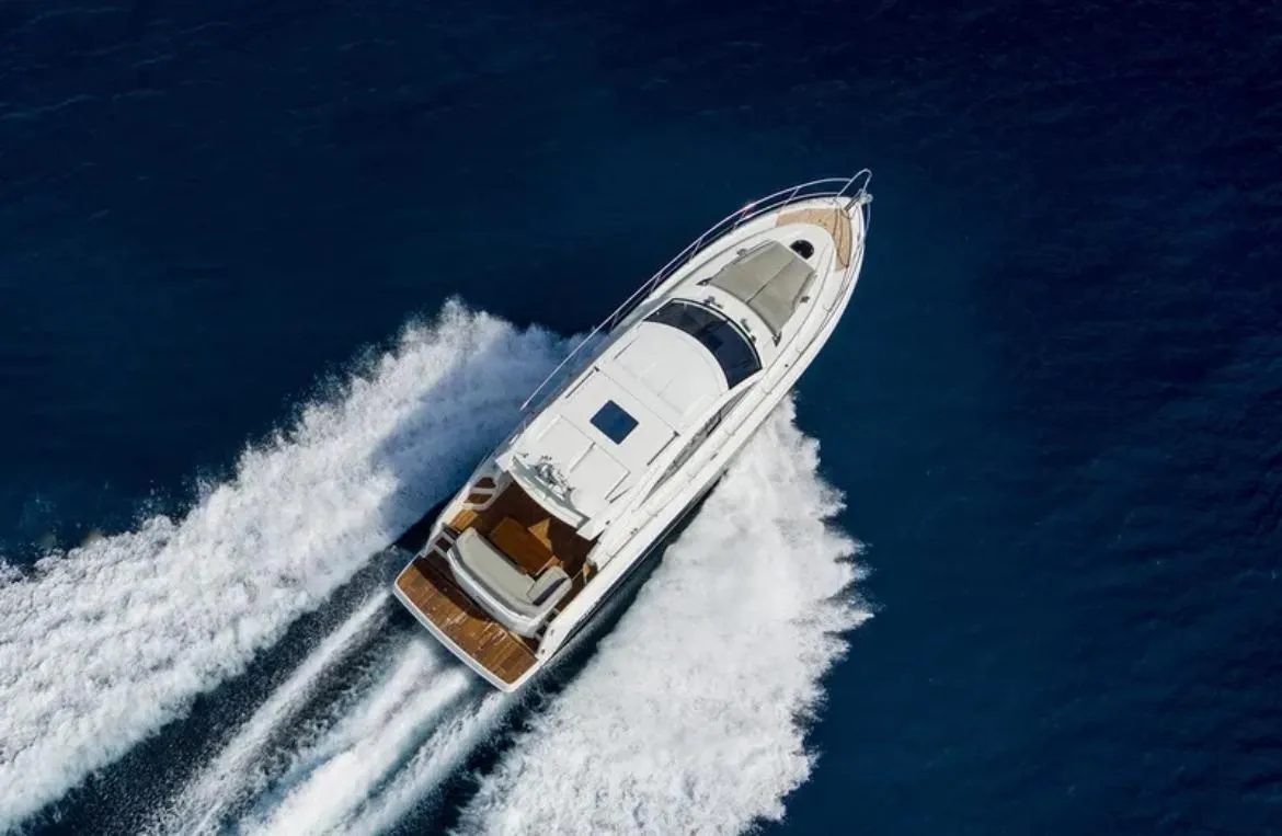 53ft Beneteau photo 5