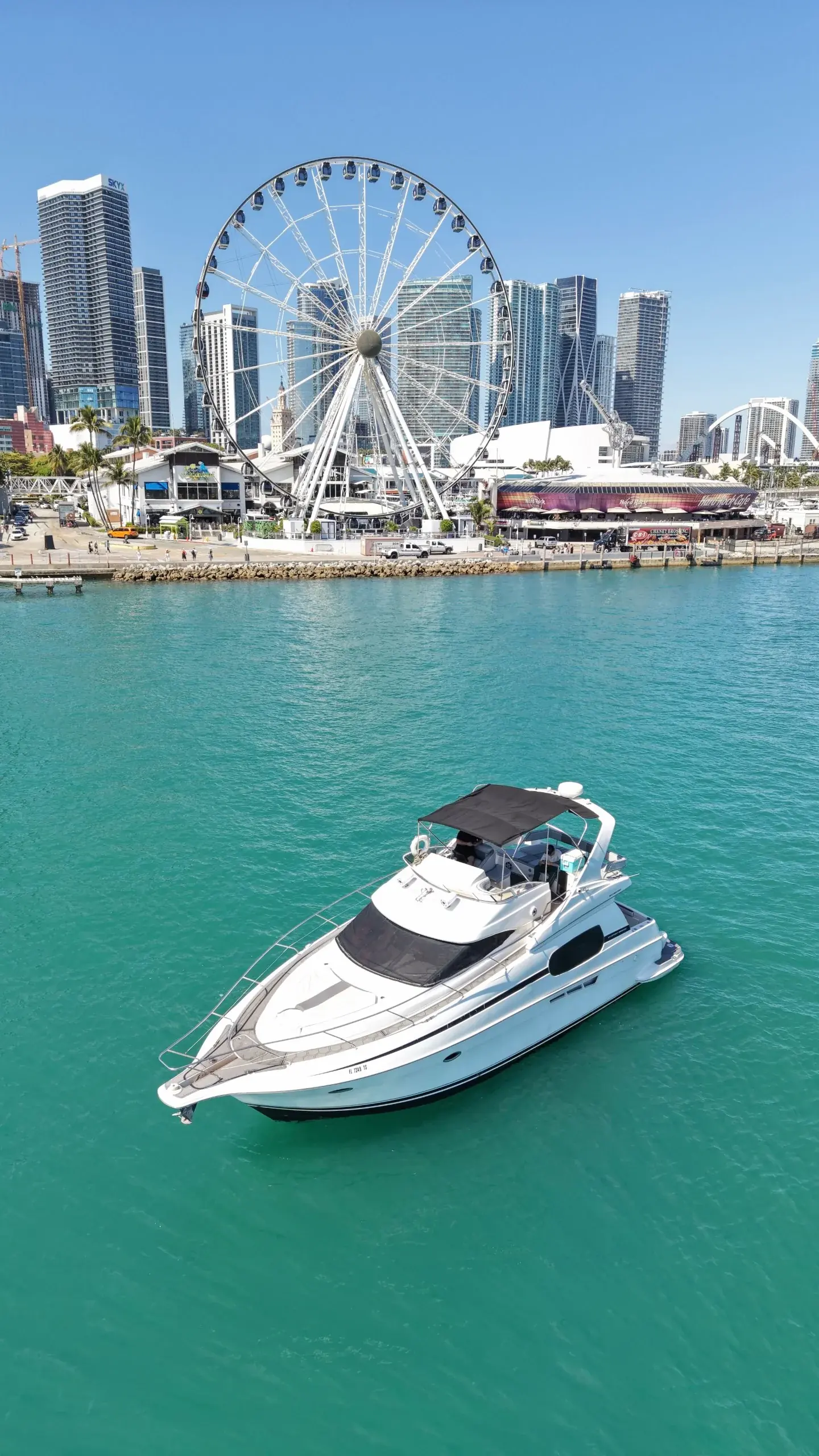 54ft Silverton Flybridge photo 2
