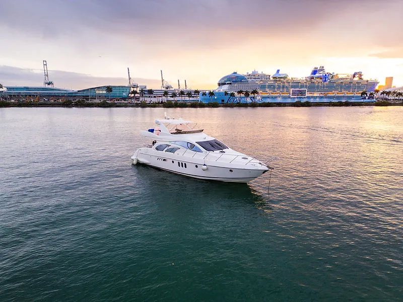 55ft Azimut D photo 2