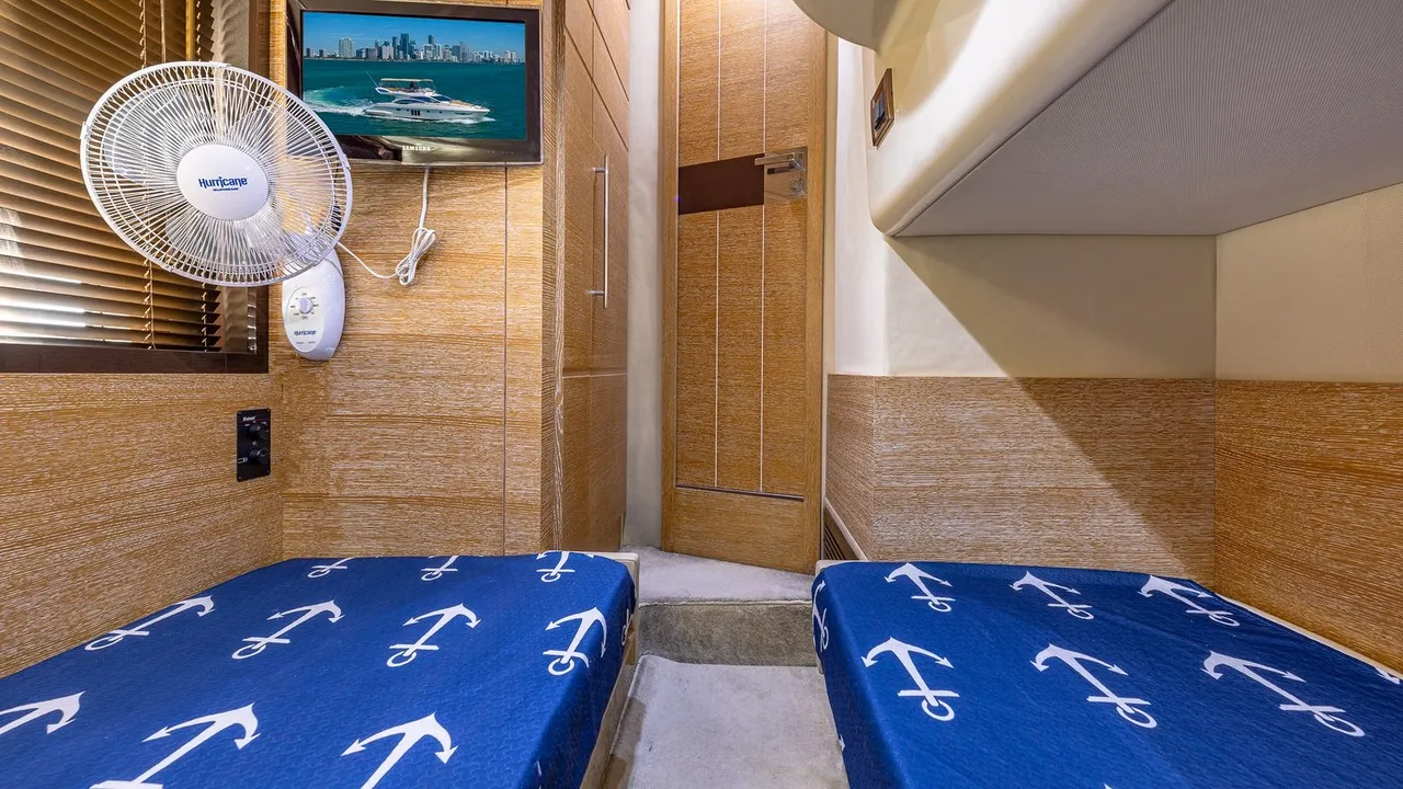 55ft Azimut F photo 4