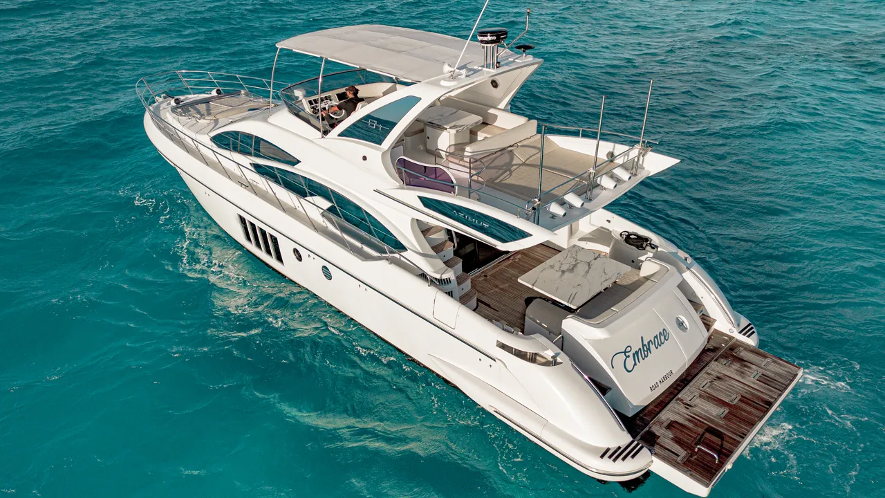 65ft Azimut — photo 1