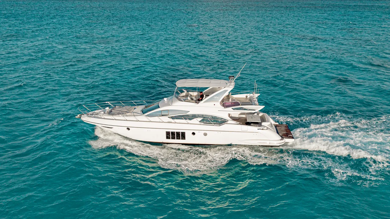 65ft Azimut photo 2