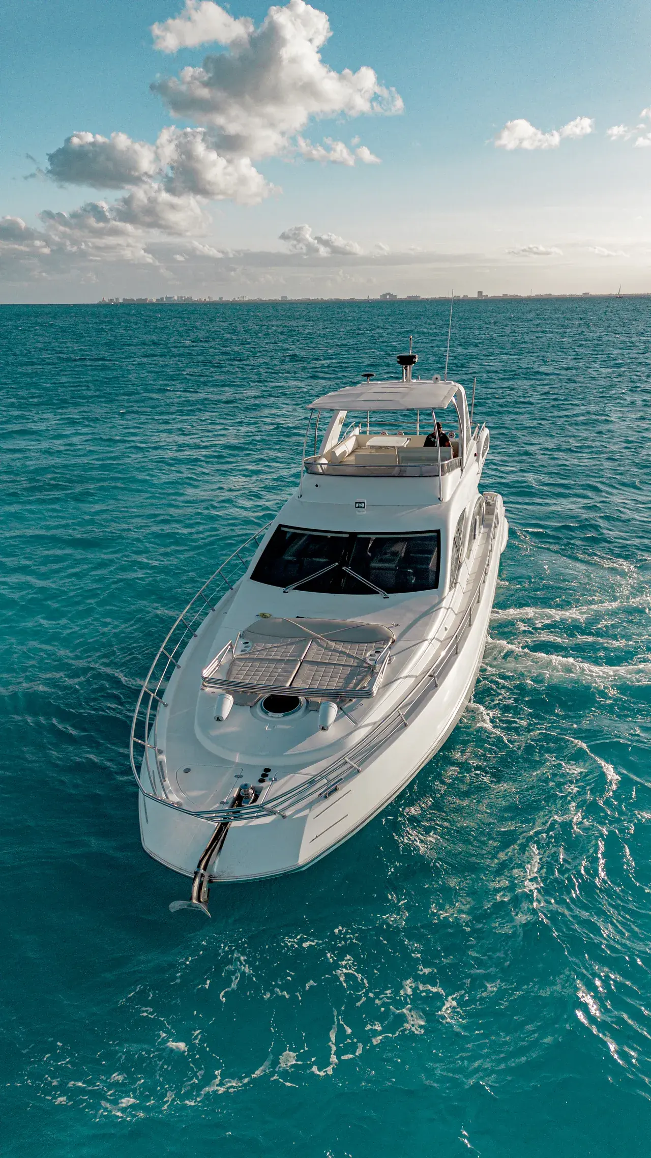 65ft Azimut photo 4