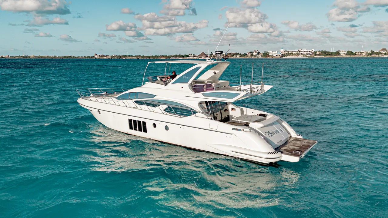 65ft Azimut photo 5