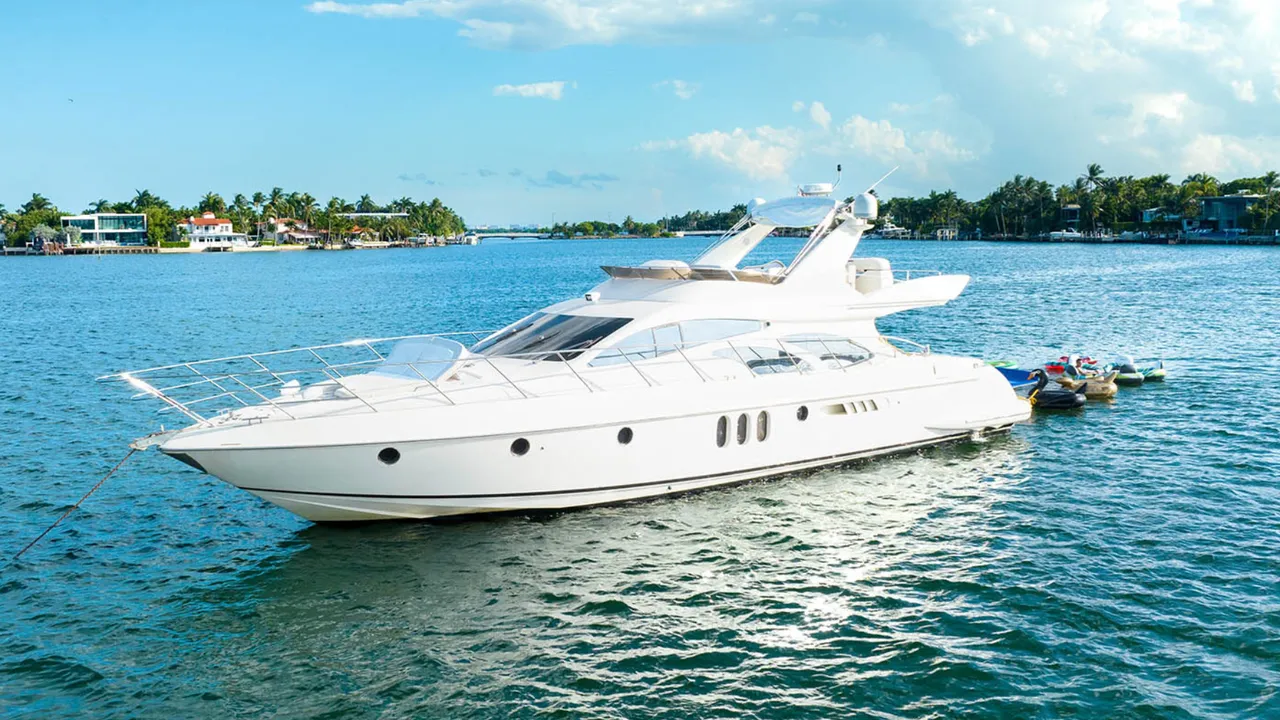 65ft Azimut U — photo 1