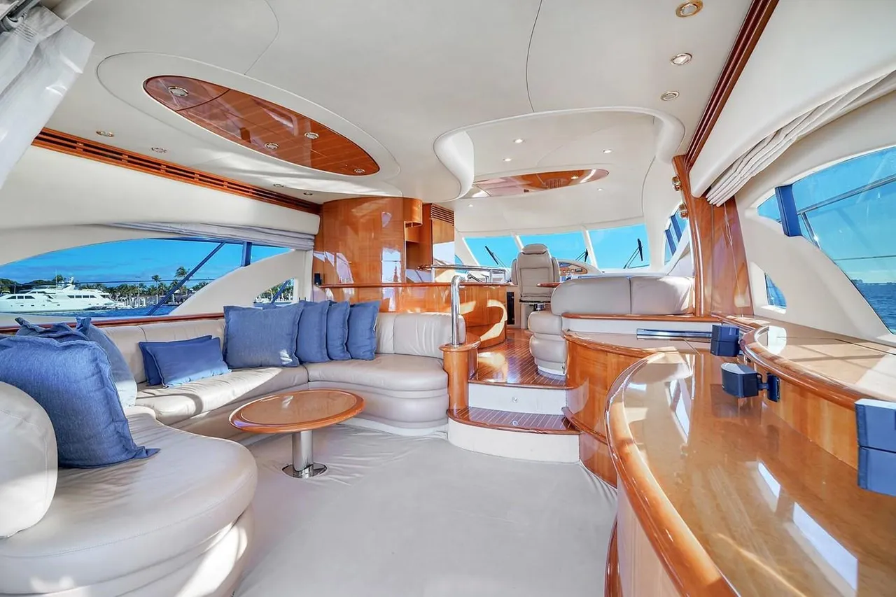 65ft Azimut VC photo 2