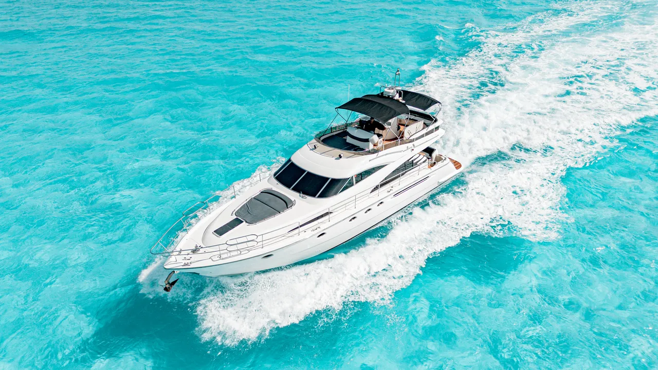 65ft Fairline Squadron photo 5