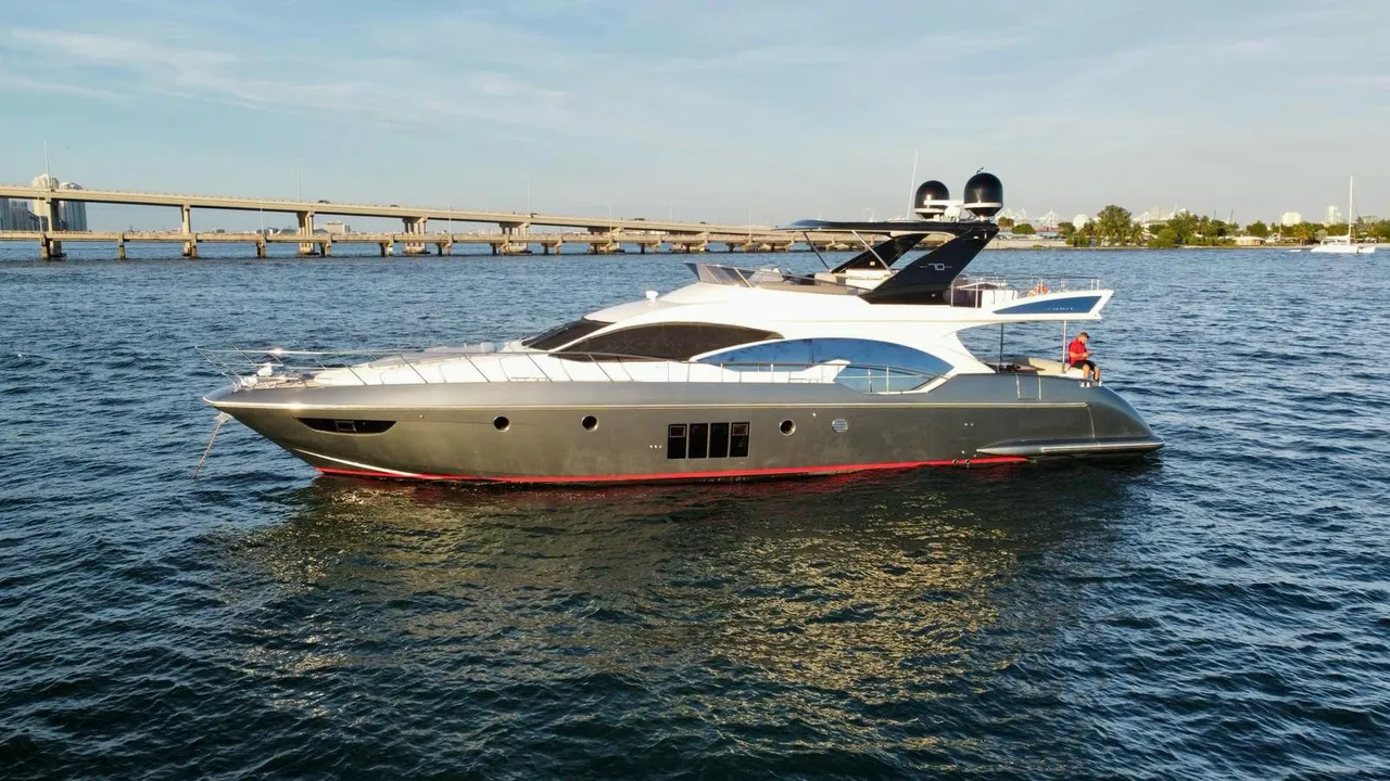 70ft Azimut F (2025R) — photo 1