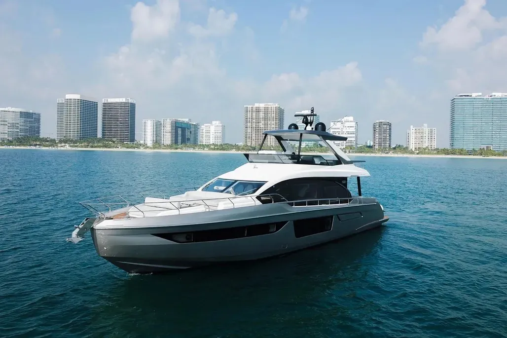 70ft Azimut 68 Fly (2023) photo 2