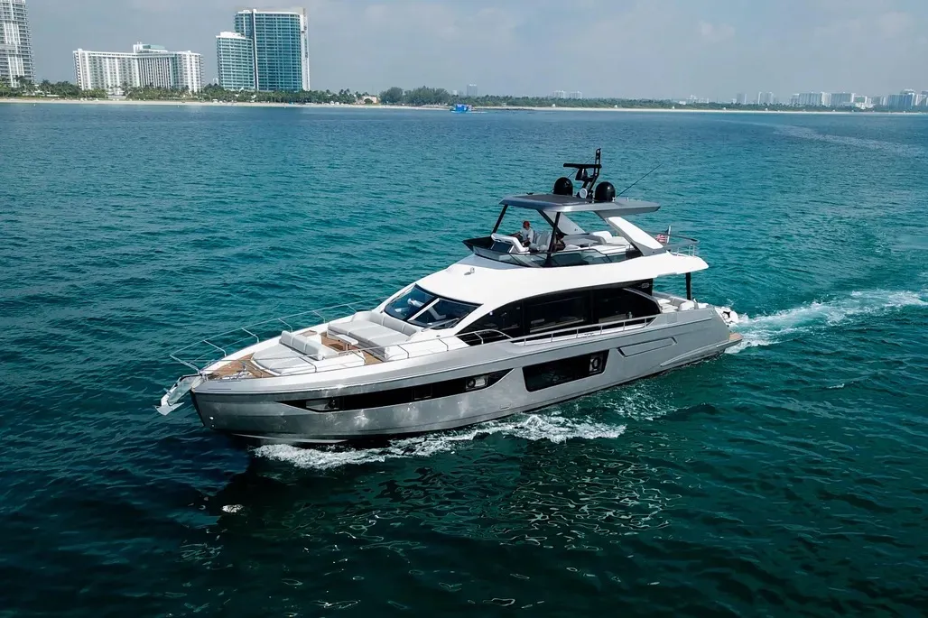 70ft Azimut 68 Fly (2023) photo 4