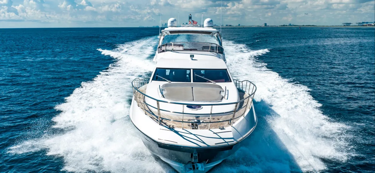 70ft Azimut DLT photo 4