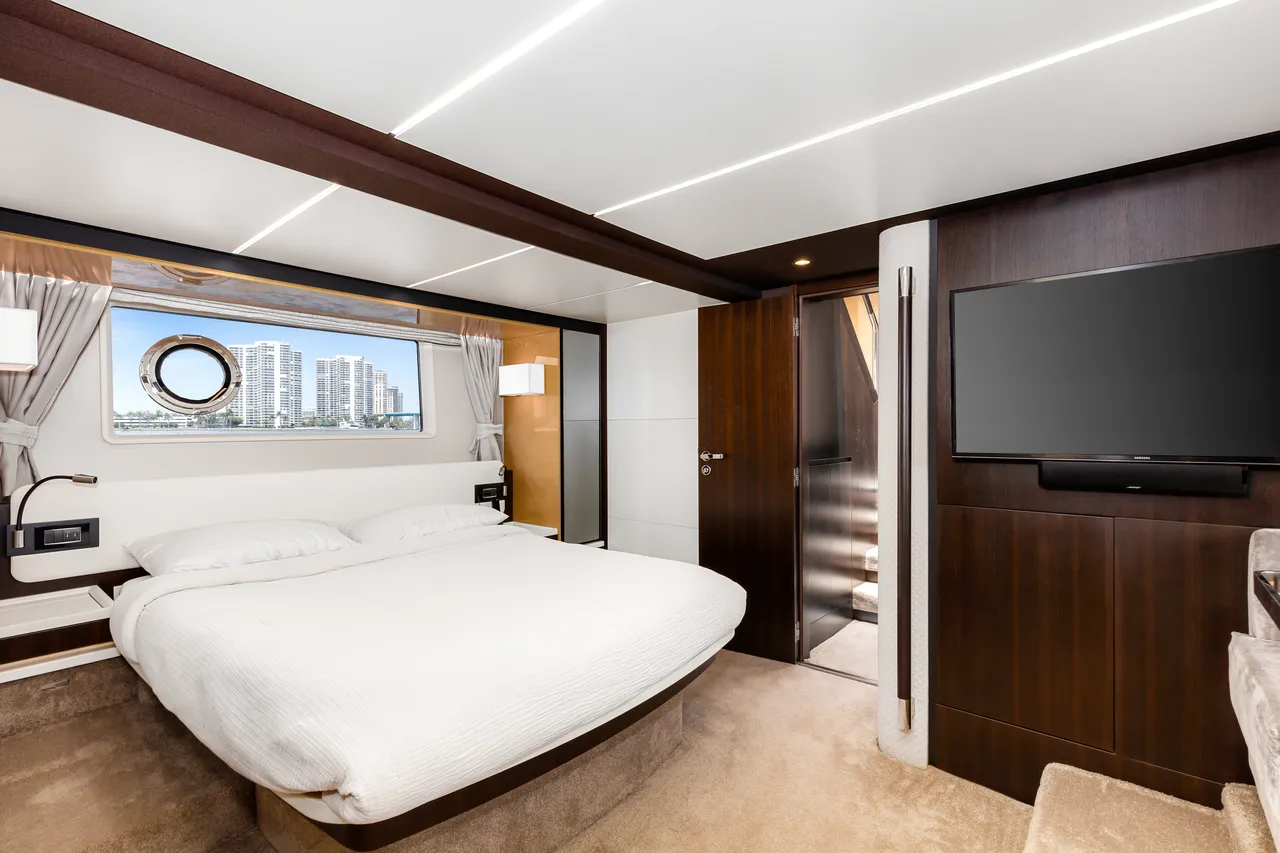 70ft Azimut GB photo 2