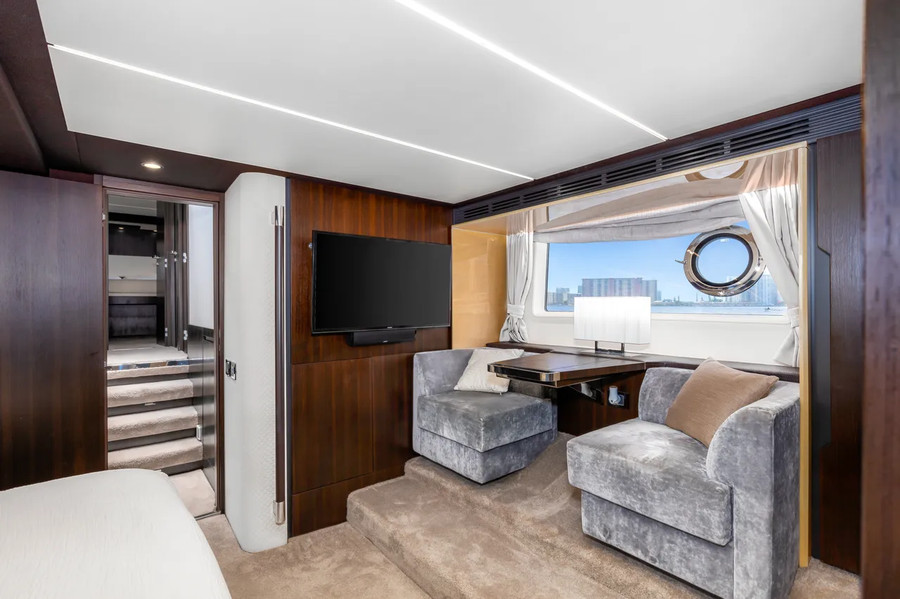 70ft Azimut GB photo 4