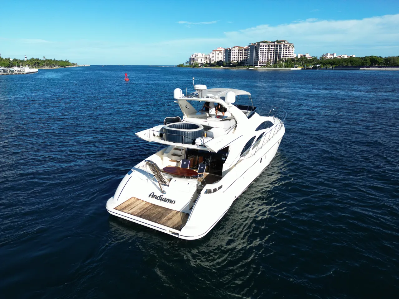 70ft Azimut J photo 2