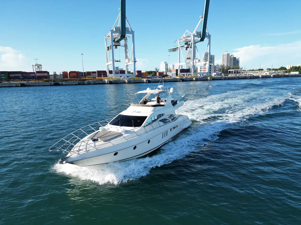 70ft Azimut J photo 5