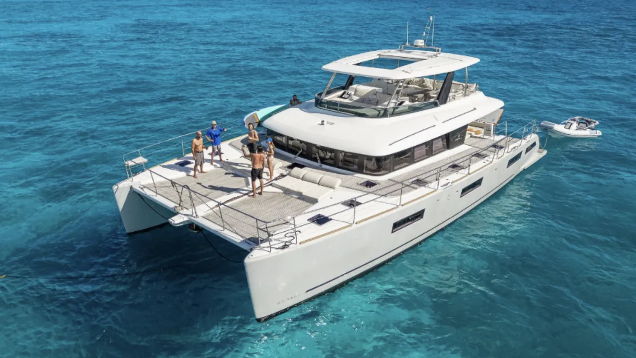 70ft Lagoon (2020) — photo 1