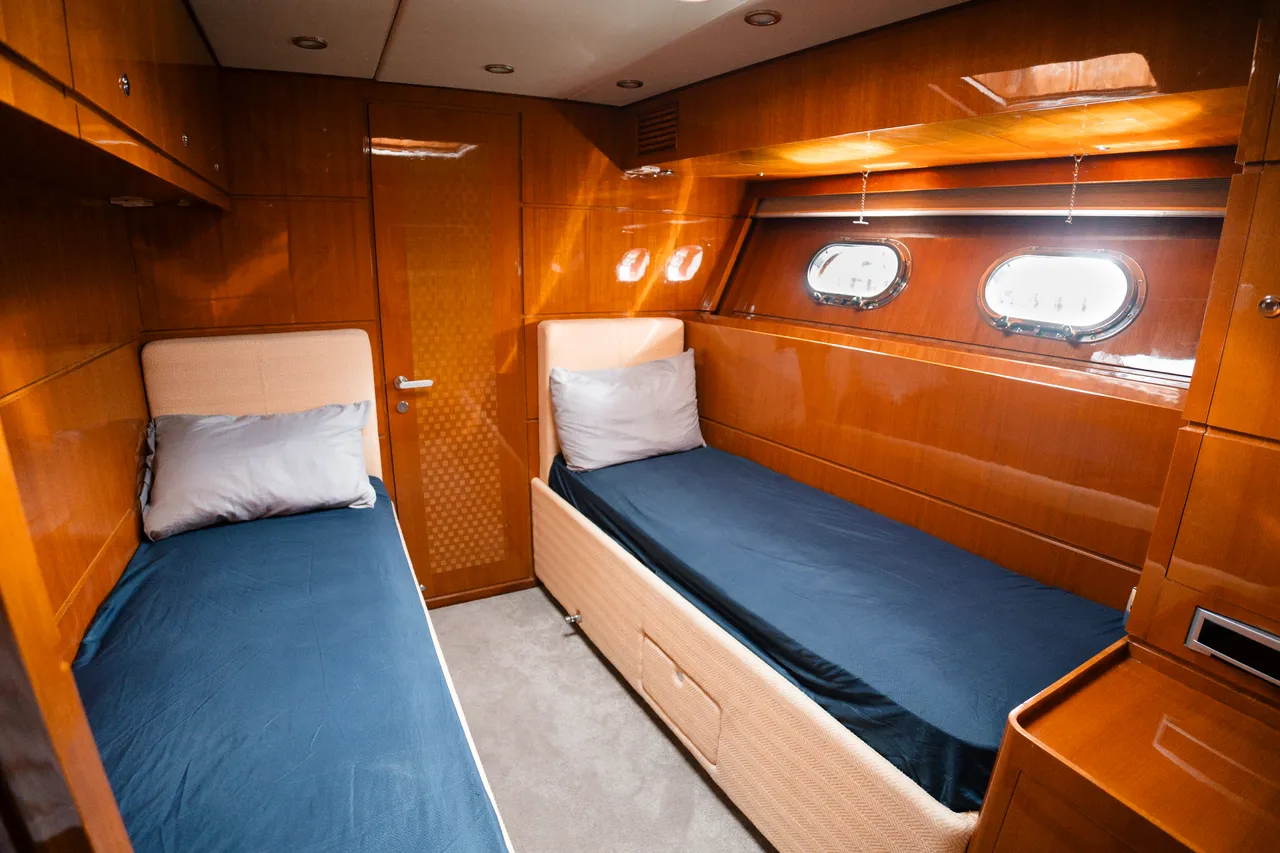 80ft Dynacraft photo 2