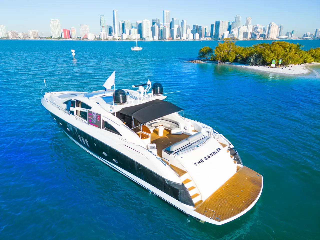 82ft Sunseeker Predator — photo 1