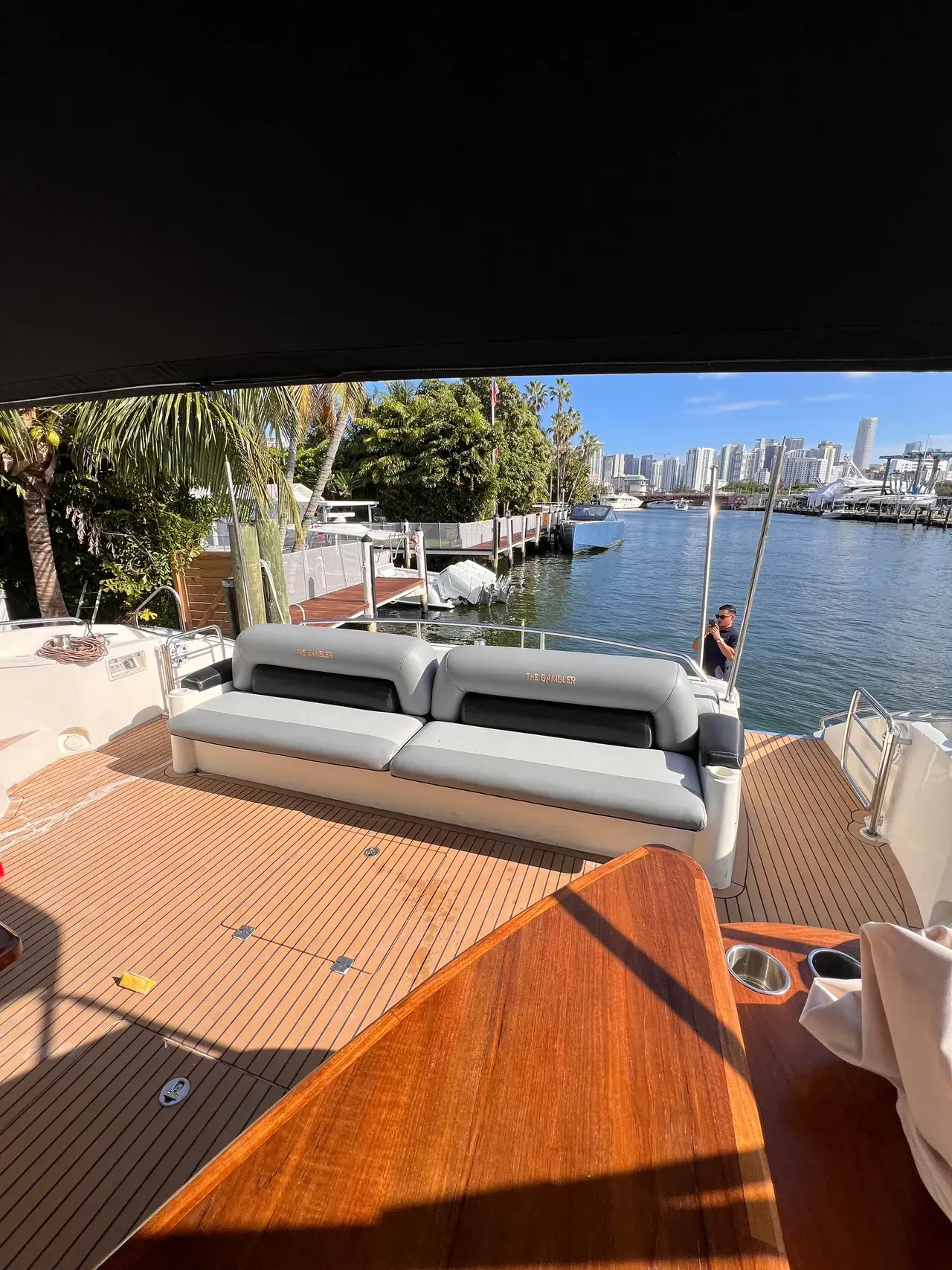 82ft Sunseeker Predator photo 5