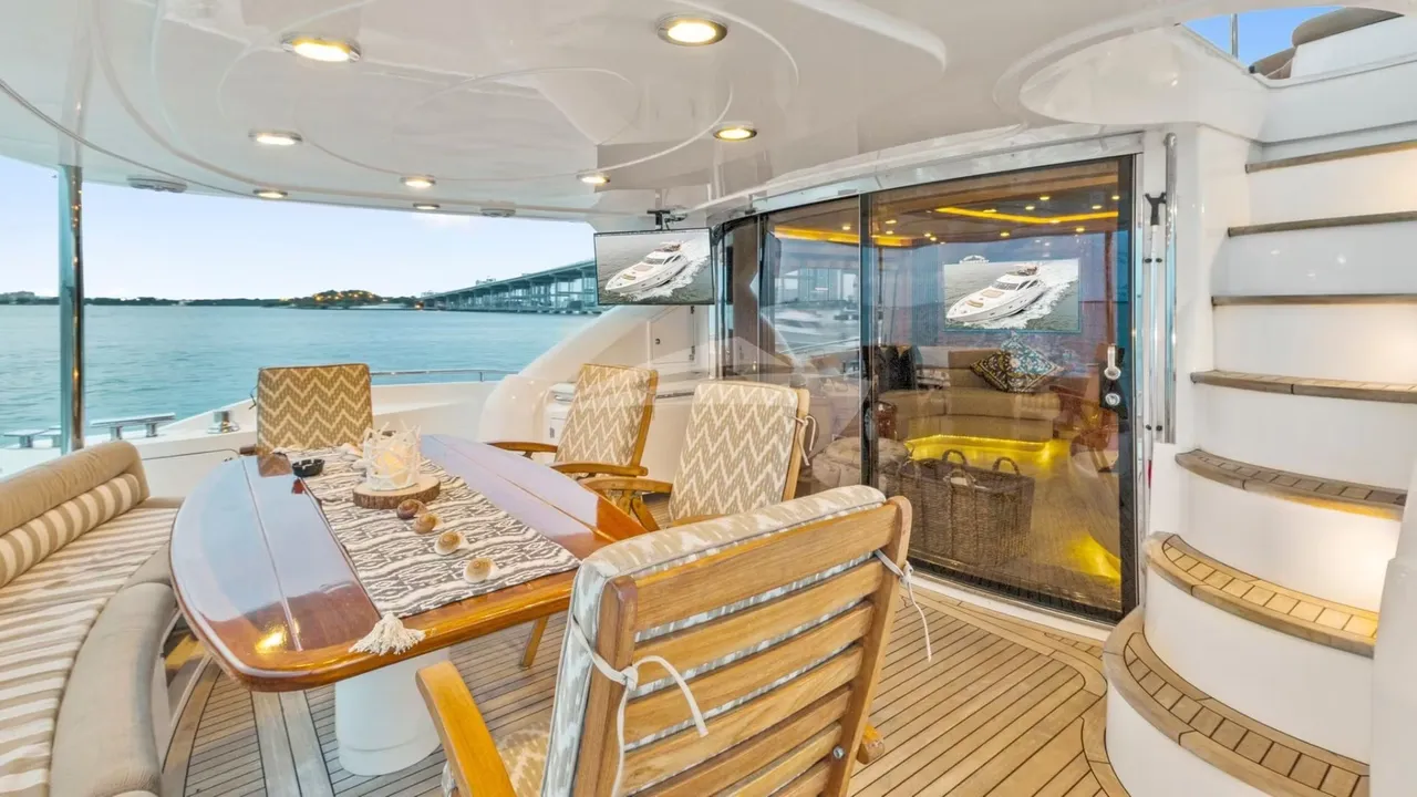 90ft Sunseeker A photo 3