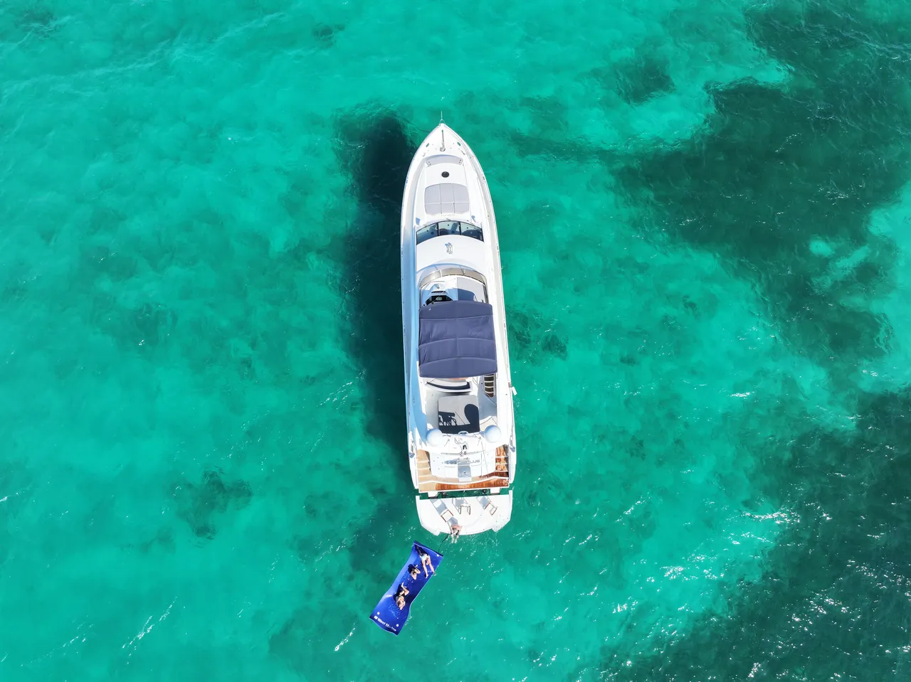 90ft Sunseeker DP photo 3
