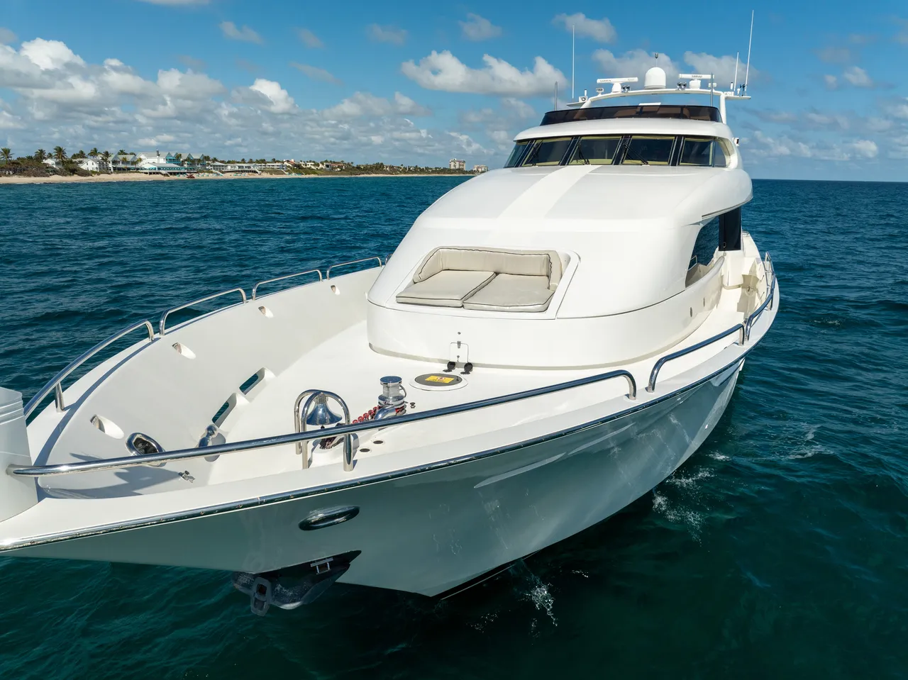 94ft Lazzara photo 4